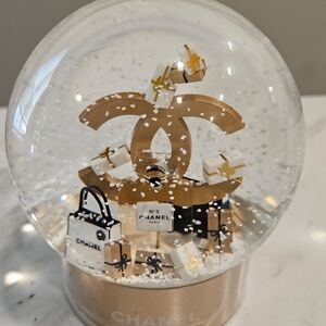 Chanel #5 CC Gold snowglobe NIB
